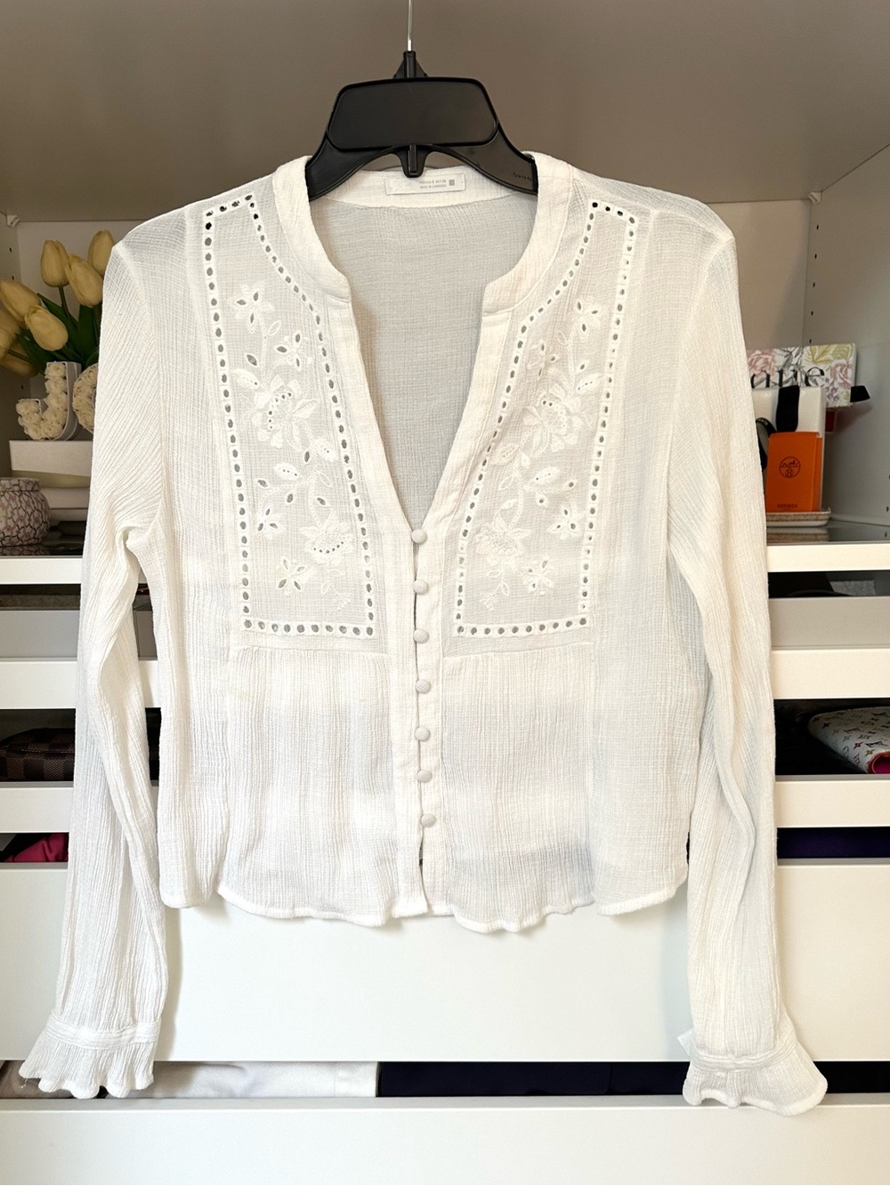 Zara White Embroidered Button-Up Blouse